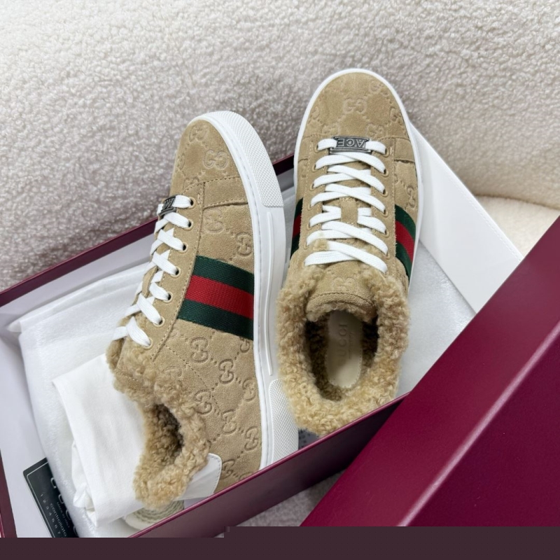 G*u*i casual shoes